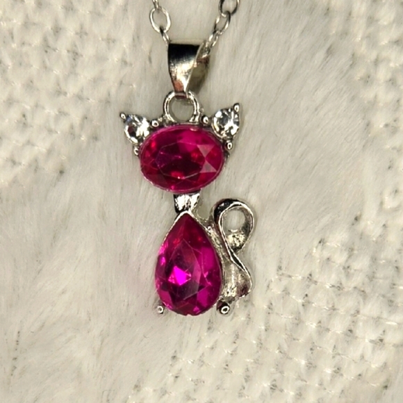 Elegant Pink Crystal Silver Necklace - Picture 1 of 4